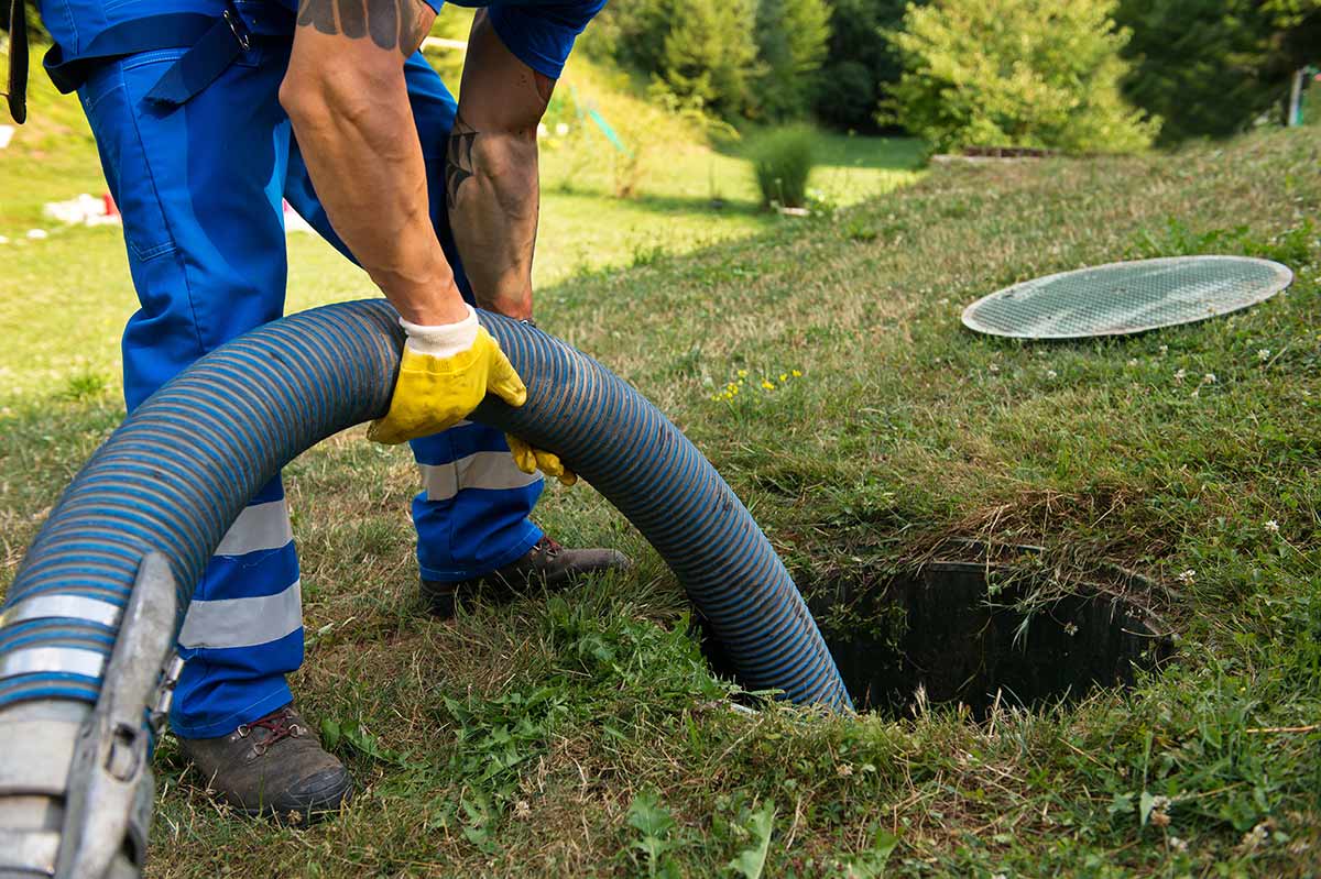 Why Does My Septic Tank Smell? Banner Image